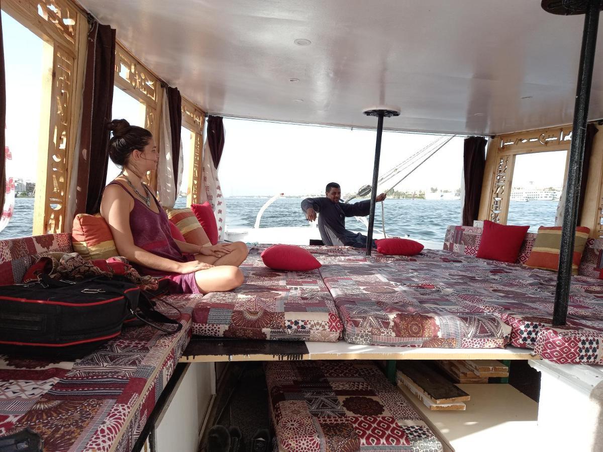 Nile Sunrise Felucca Boat Private Rental ルクソール エクステリア 写真