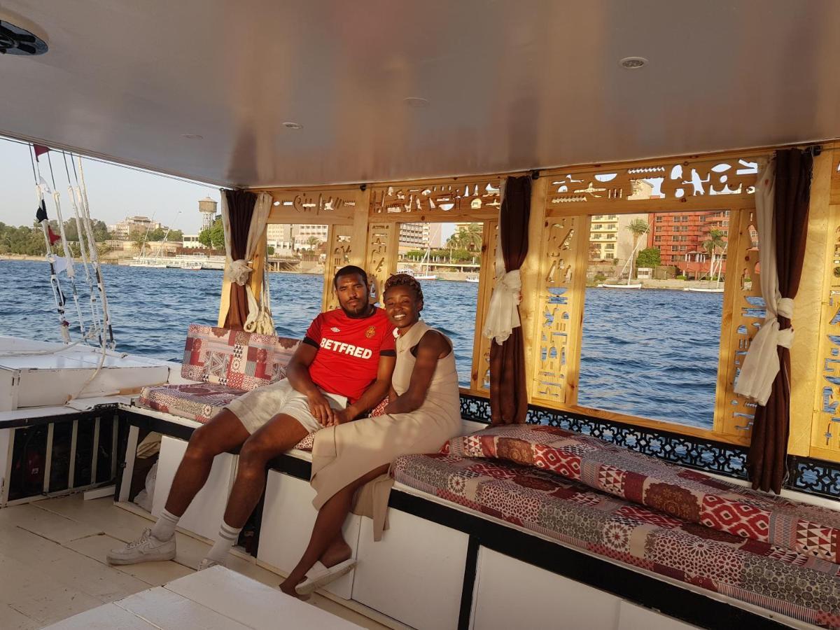 Nile Sunrise Felucca Boat Private Rental ルクソール エクステリア 写真