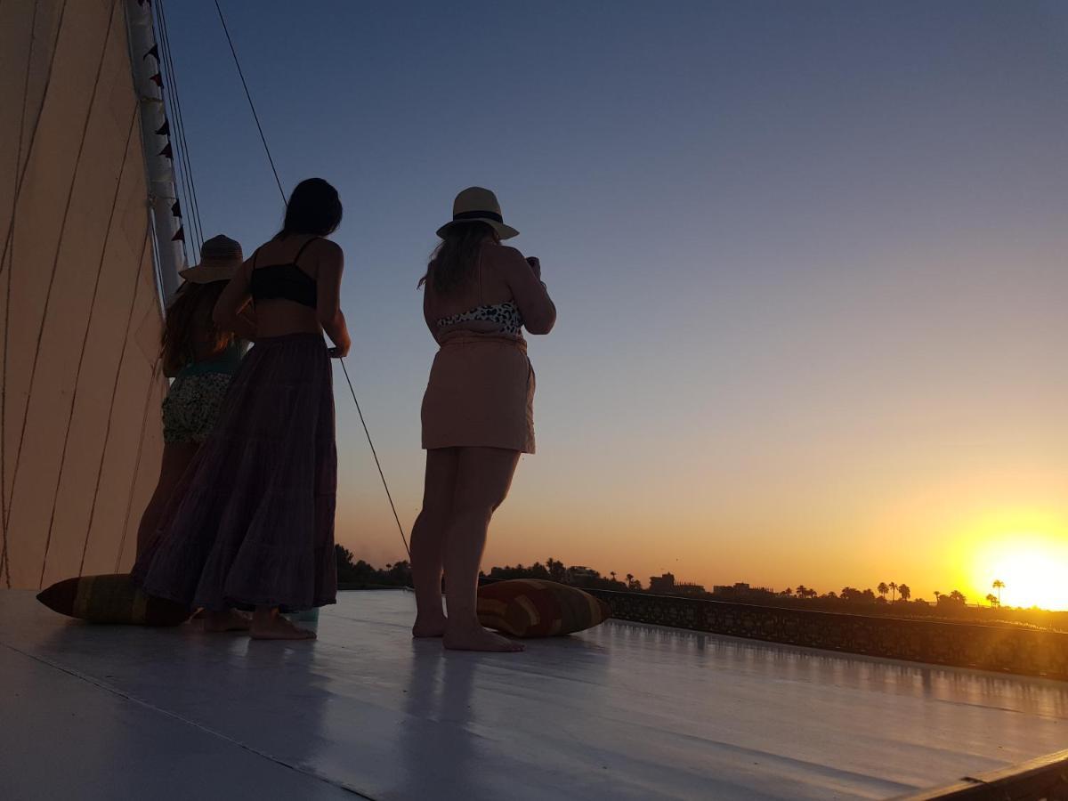 Nile Sunrise Felucca Boat Private Rental ルクソール エクステリア 写真