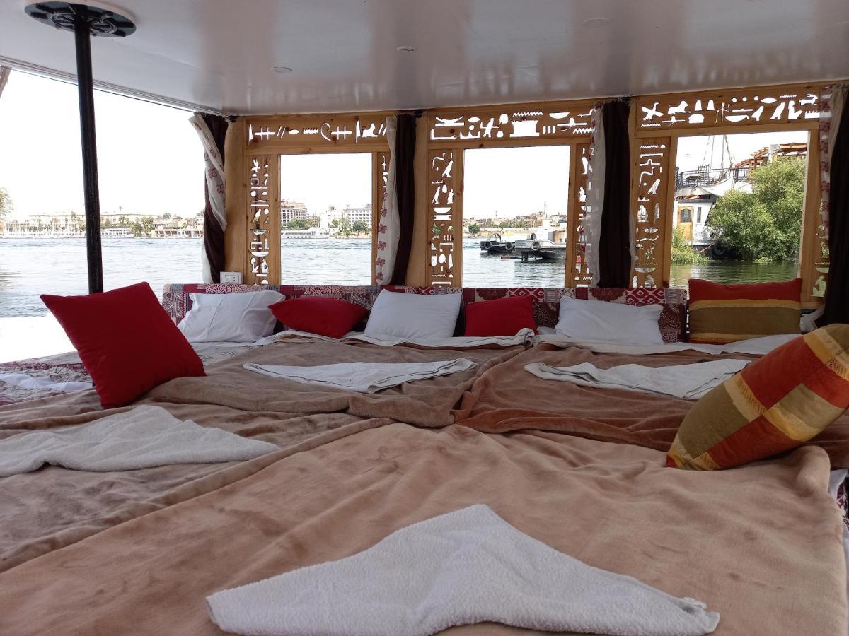 Nile Sunrise Felucca Boat Private Rental ルクソール エクステリア 写真
