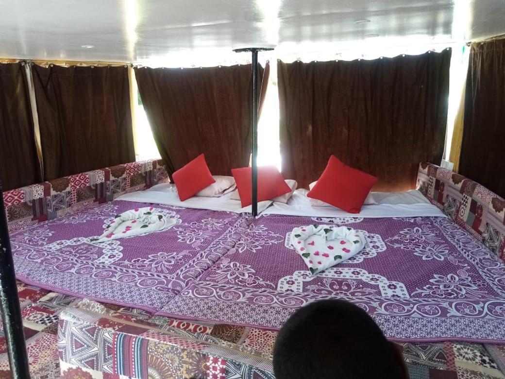 Nile Sunrise Felucca Boat Private Rental ルクソール エクステリア 写真