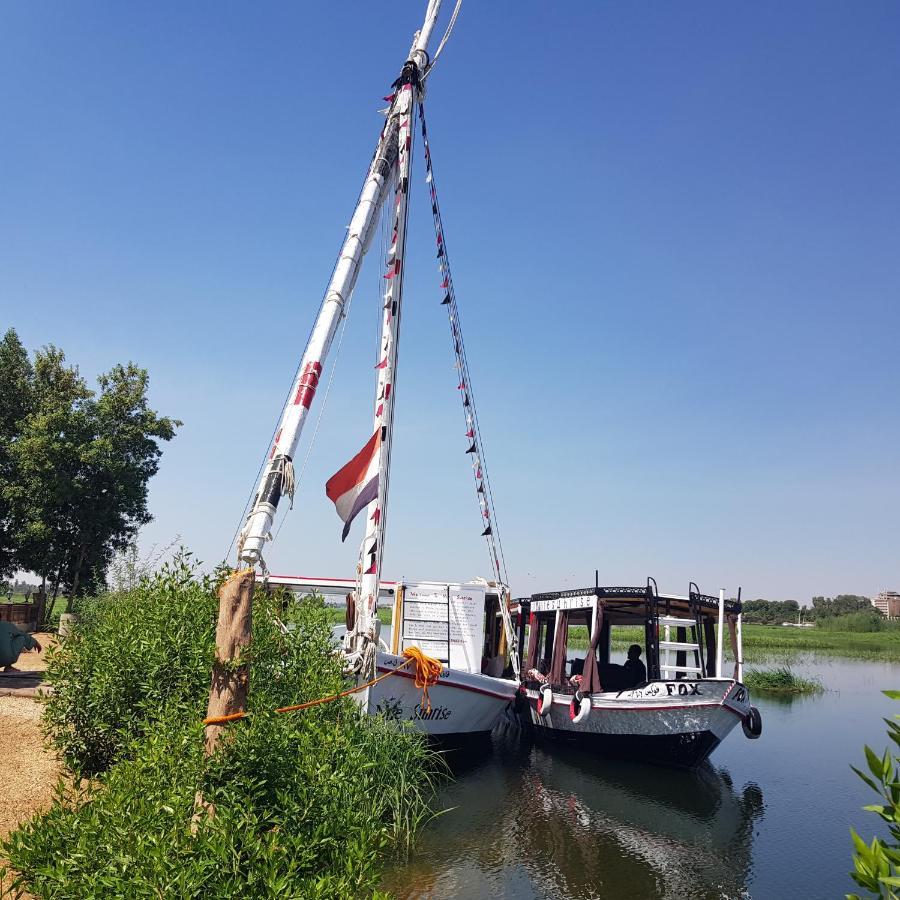 Nile Sunrise Felucca Boat Private Rental ルクソール エクステリア 写真