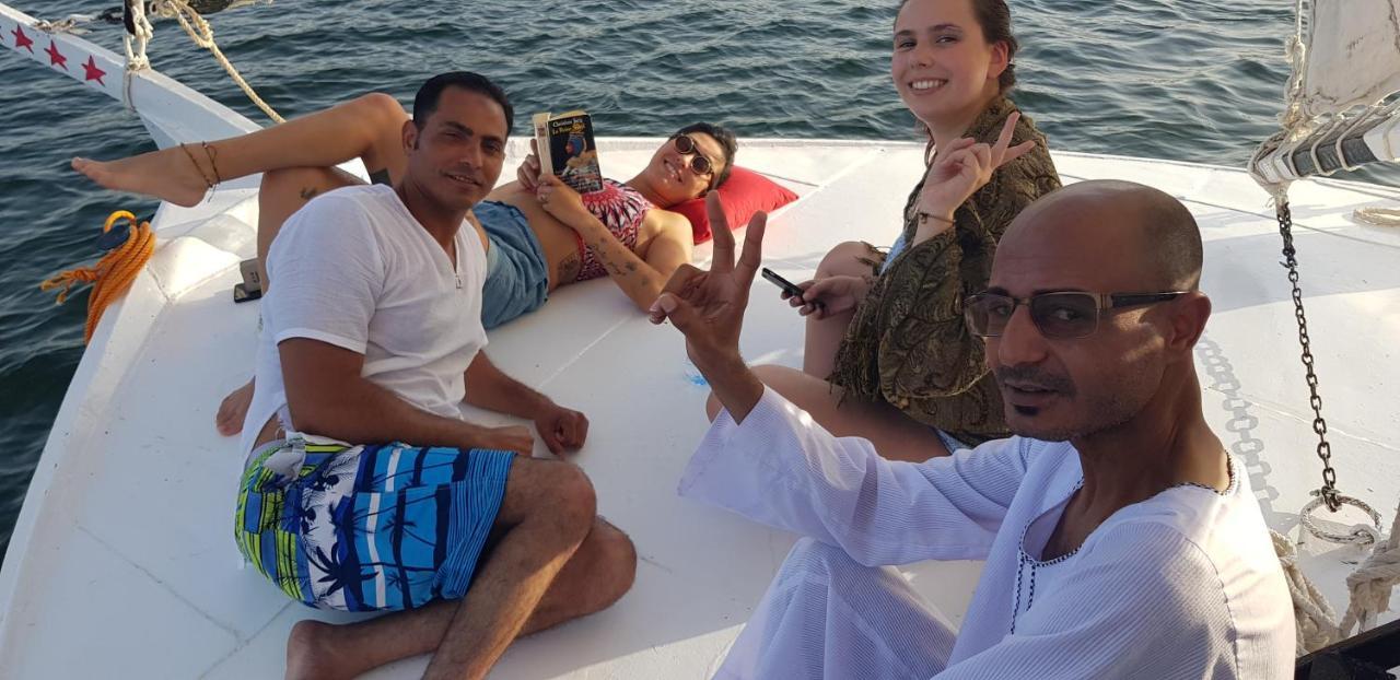 Nile Sunrise Felucca Boat Private Rental ルクソール エクステリア 写真