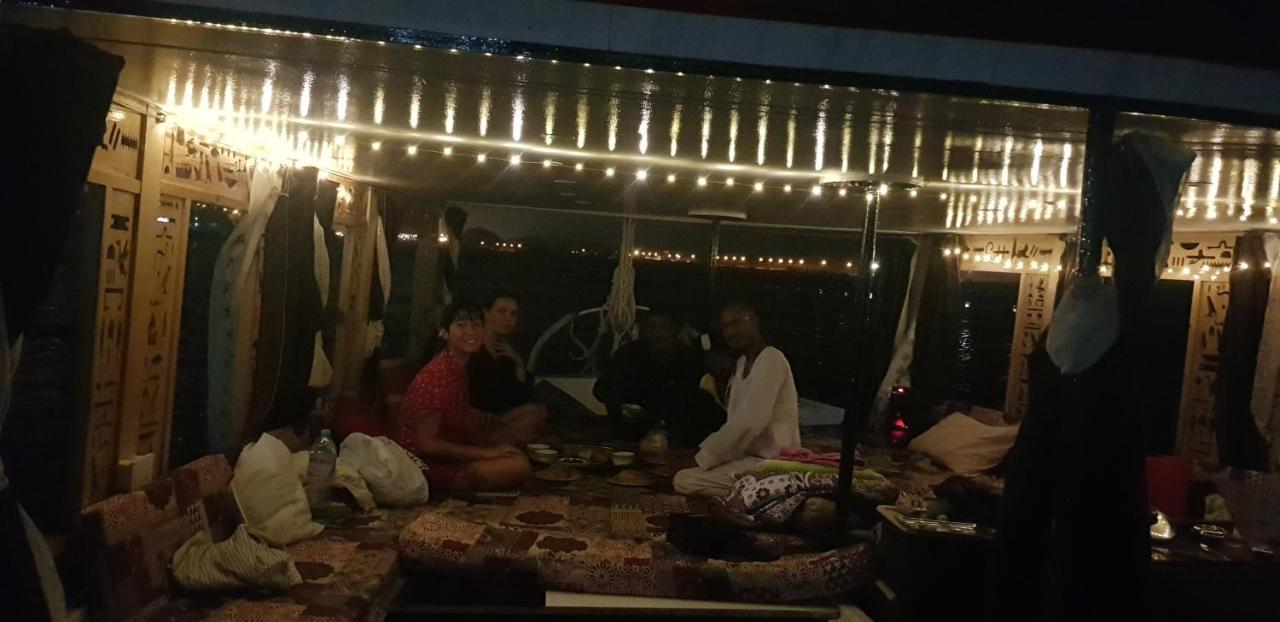Nile Sunrise Felucca Boat Private Rental ルクソール エクステリア 写真