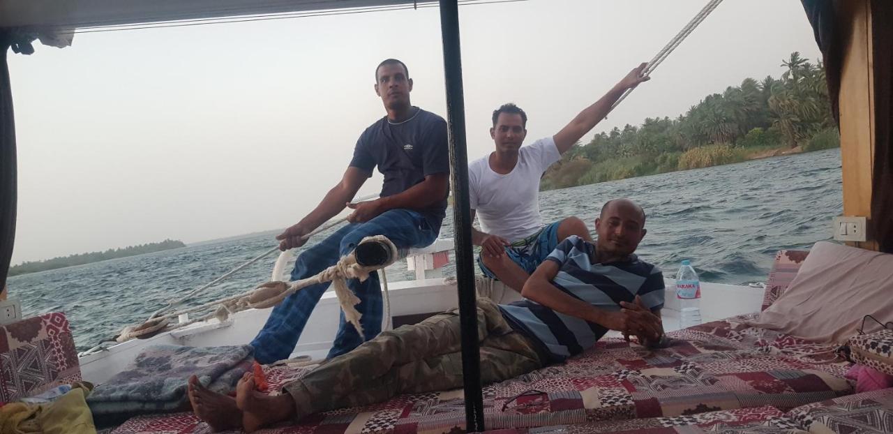 Nile Sunrise Felucca Boat Private Rental ルクソール エクステリア 写真