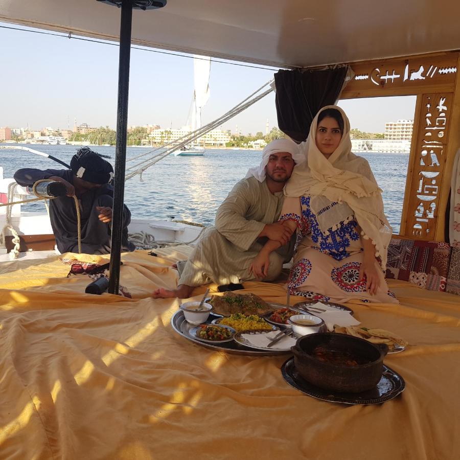 Nile Sunrise Felucca Boat Private Rental ルクソール エクステリア 写真
