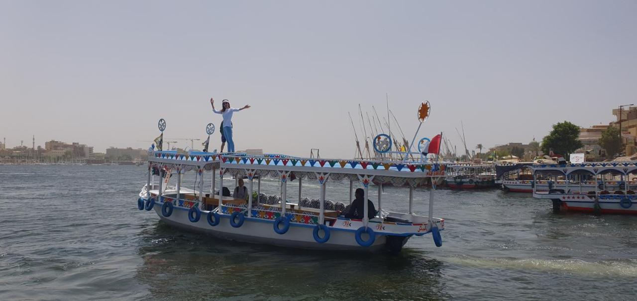 Nile Sunrise Felucca Boat Private Rental ルクソール エクステリア 写真